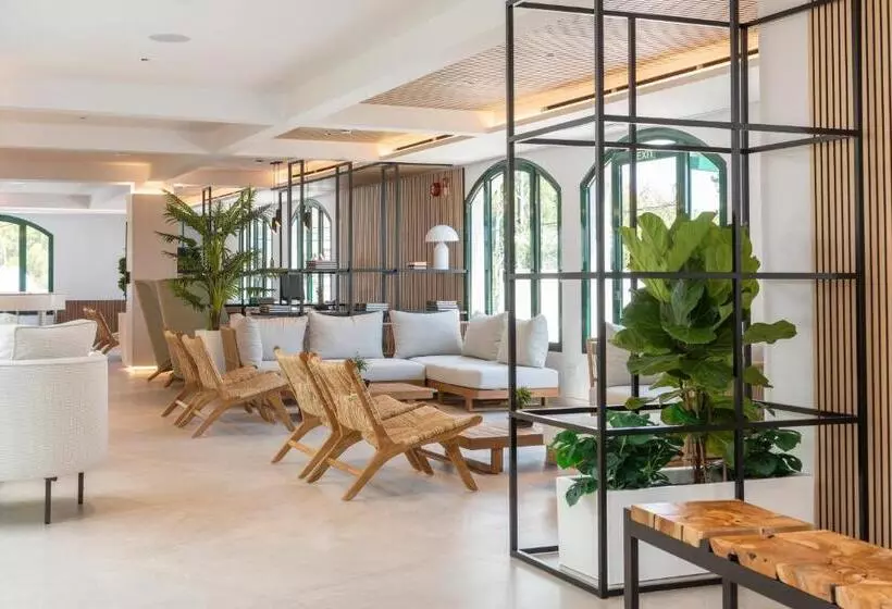 Valentin Somni Hotel & Suites