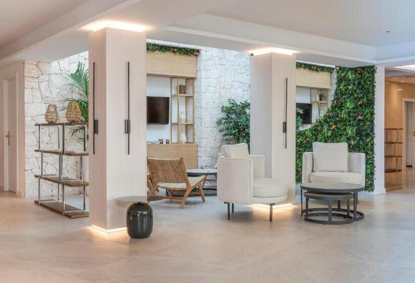 Valentin Somni Hotel & Suites