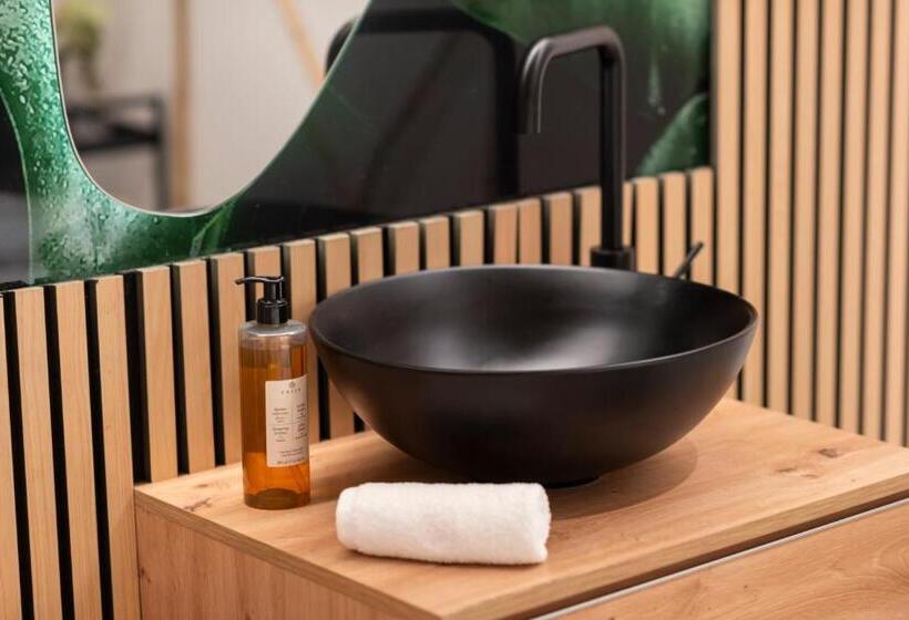 Valentin Somni Hotel & Suites