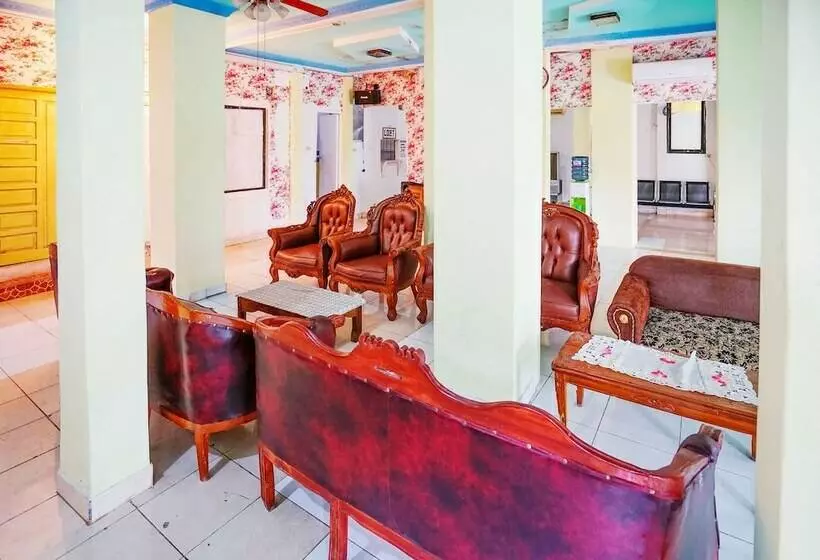 ユースホステル Spot On 2820 Hotel Perdana Syariah