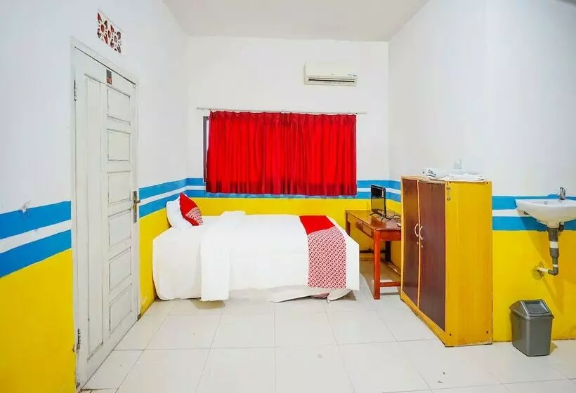 ユースホステル Spot On 2820 Hotel Perdana Syariah