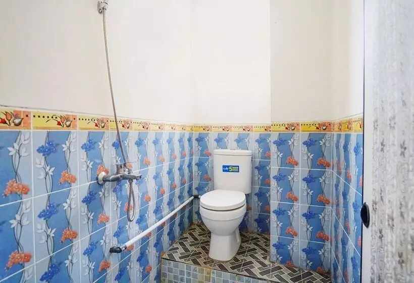 ユースホステル Spot On 2820 Hotel Perdana Syariah