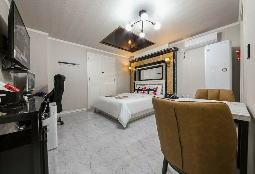 בית מלון כפרי Jnk