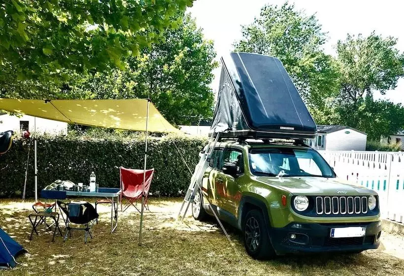 Hotelli Les Bastides De Chanteraine