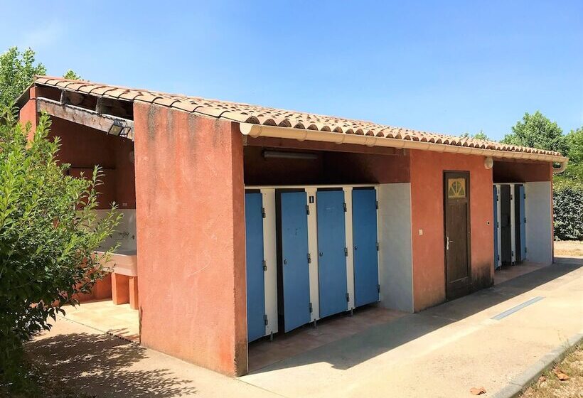 Отель Les Bastides De Chanteraine