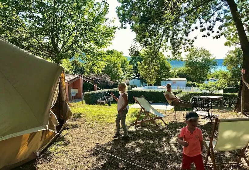 Hotelli Les Bastides De Chanteraine