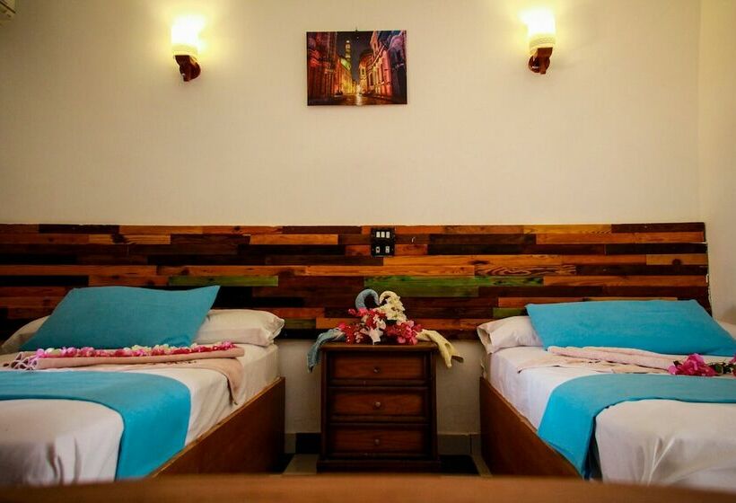 هتل Penguin Village Dahab