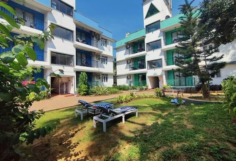 هتل Aastha Escape Resort Near Calangute Beach