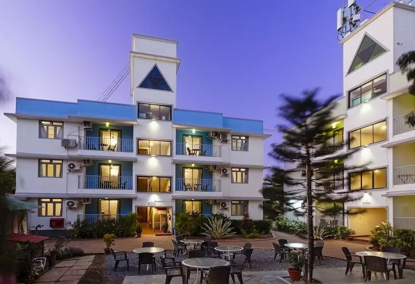 هتل Aastha Escape Resort Near Calangute Beach