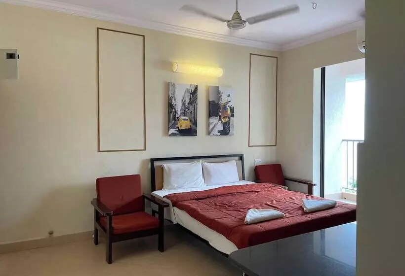 هتل Aastha Escape Resort Near Calangute Beach