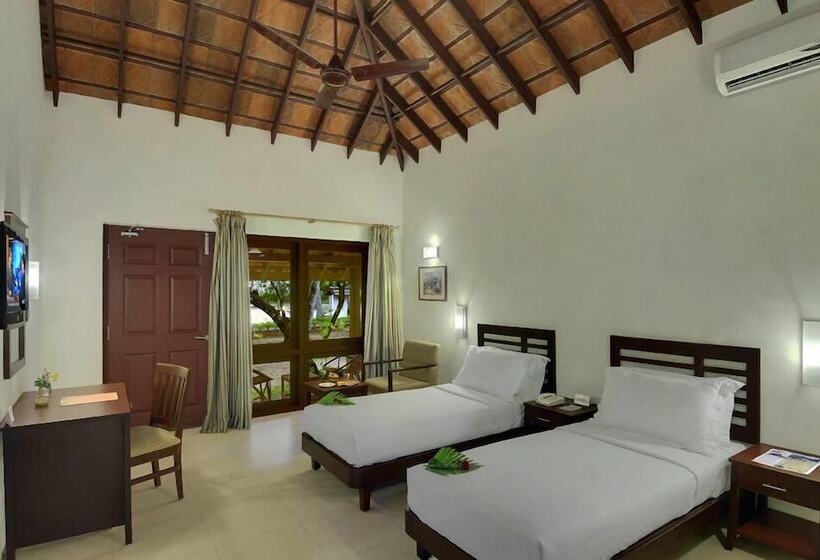 בית מלון כפרי Abad Turtle Beach