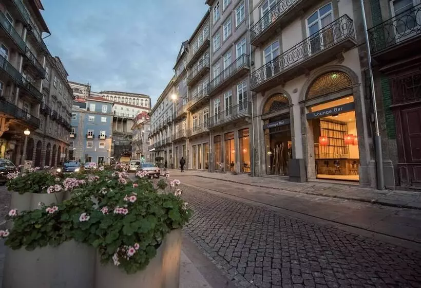 هتل Carris Porto Ribeira