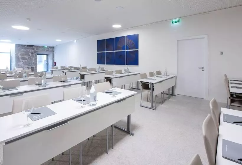 هتل Carris Porto Ribeira