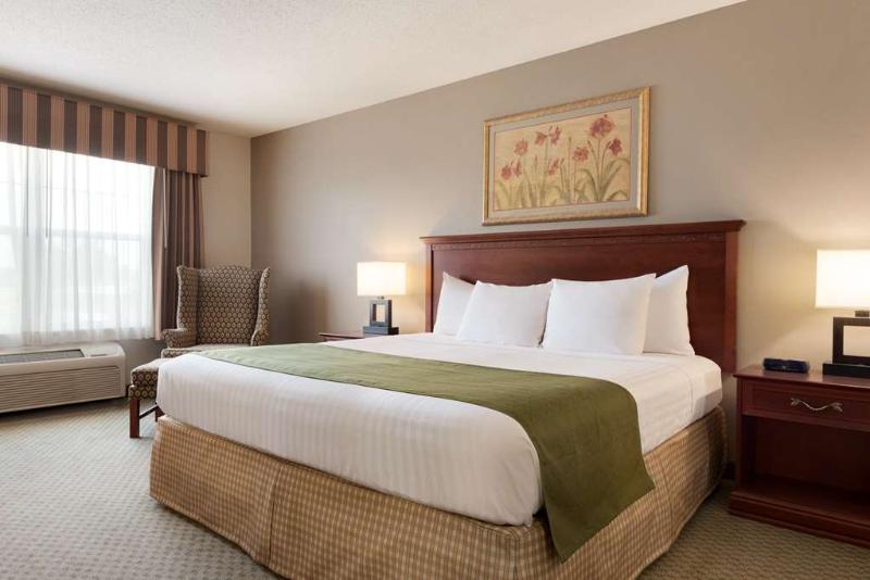 Otel Country Inn & Suites By Radisson, St. Cloud East, Mn