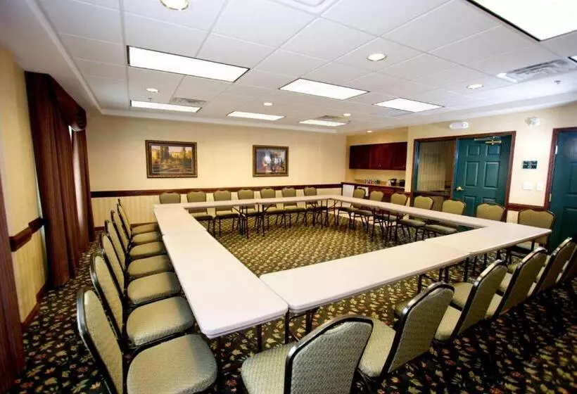 호텔 Country Inn & Suites By Radisson, St. Cloud East, Mn