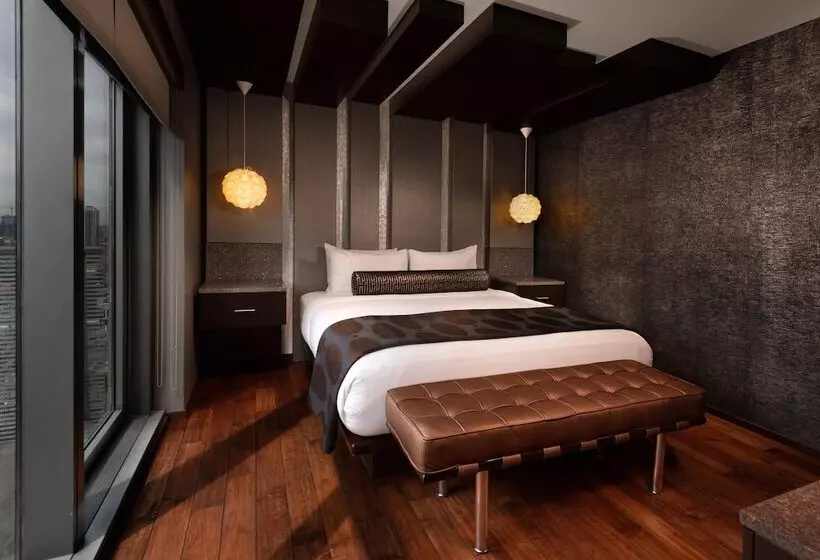 هتل Eurostars Magnificent Mile