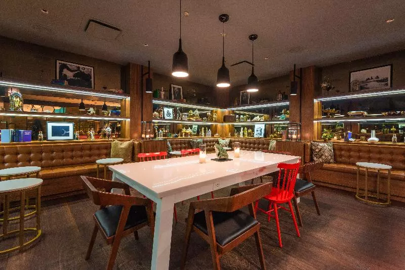 هتل Eurostars Magnificent Mile