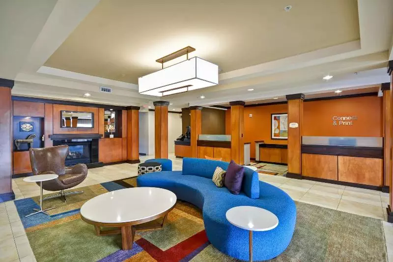 ホテル Fairfield Inn & Suites Tampa Fairgrounds/casino