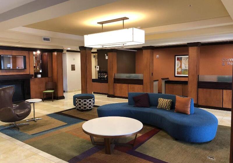 בית מלון כפרי Fairfield Inn & Suites Tampa Fairgrounds/casino