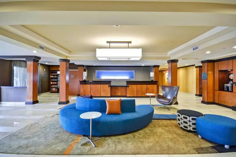 ホテル Fairfield Inn & Suites Tampa Fairgrounds/casino