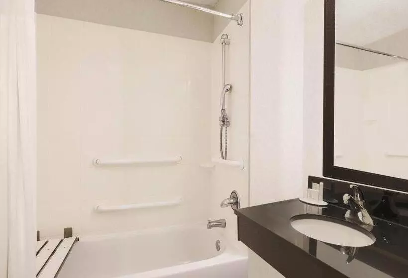 ホテル Fairfield Inn & Suites Tampa Fairgrounds/casino