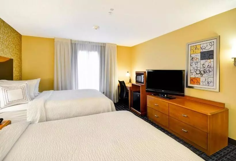 ホテル Fairfield Inn & Suites Tampa Fairgrounds/casino