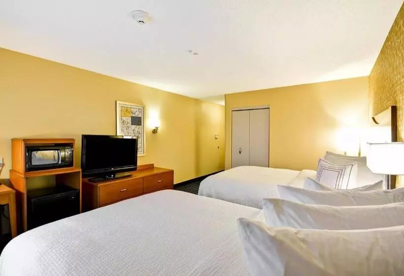 ホテル Fairfield Inn & Suites Tampa Fairgrounds/casino
