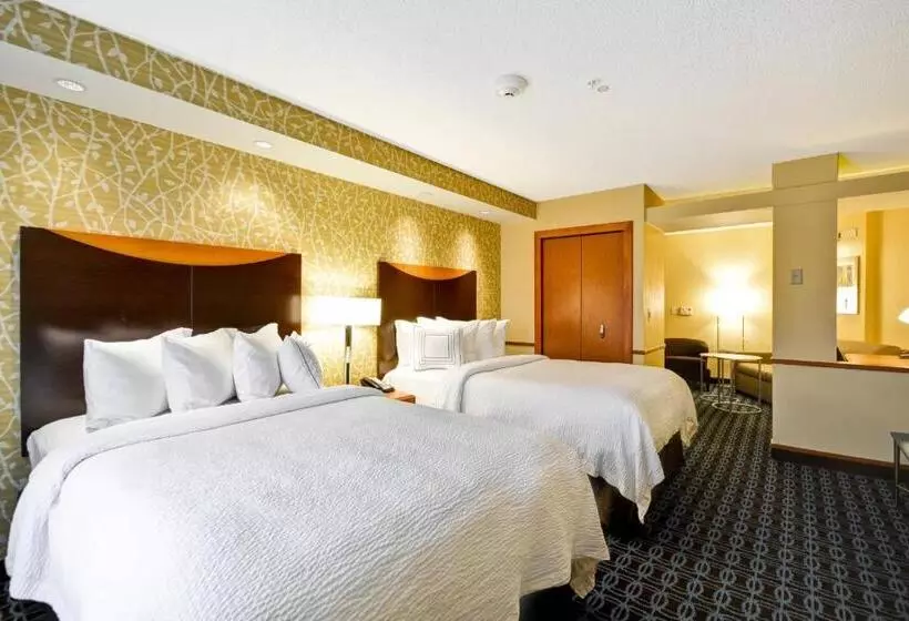 ホテル Fairfield Inn & Suites Tampa Fairgrounds/casino