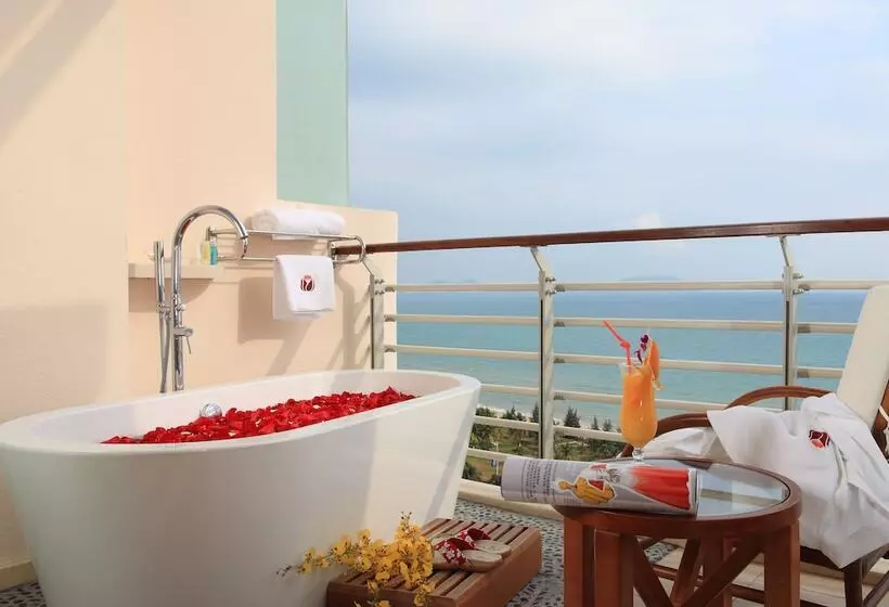 Grand Soluxe Hotel And Resort Sanya