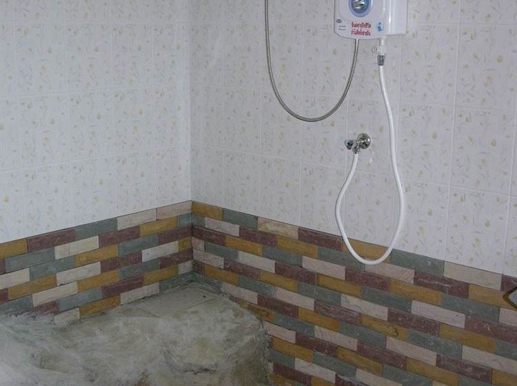 ホテル Tawan Hostel