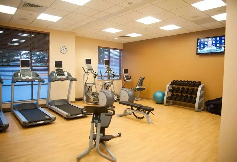 هتل Hilton Garden Inn Virginia Beach Town Center