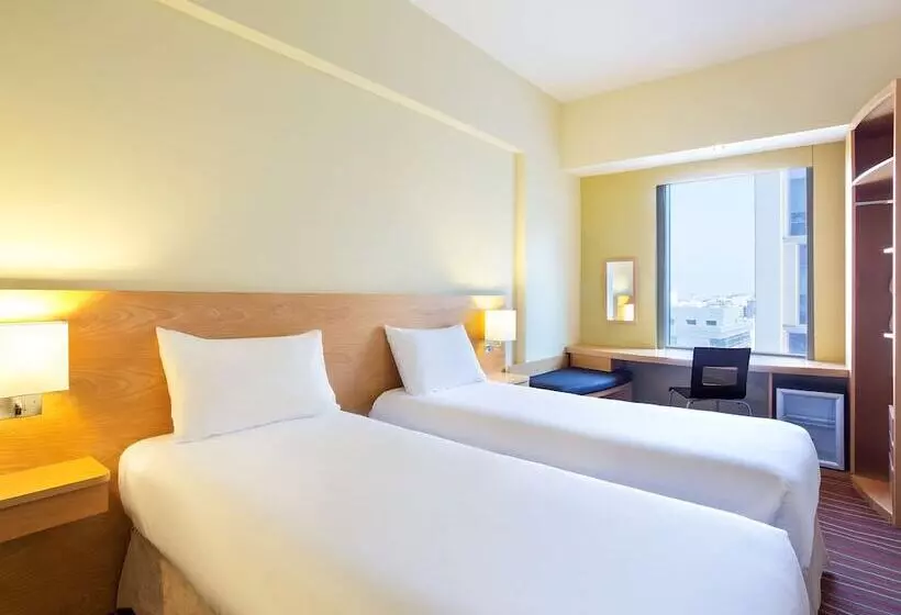 Отель Ibis Al Rigga