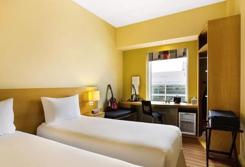 هتل Ibis Al Rigga
