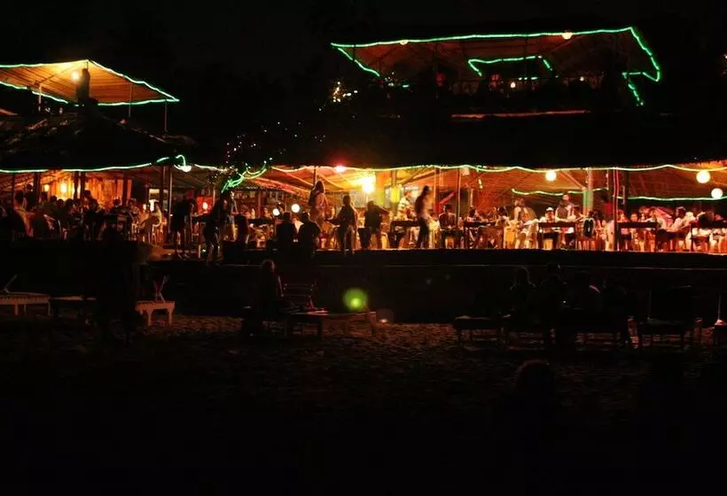 ホテル Laguna Anjuna