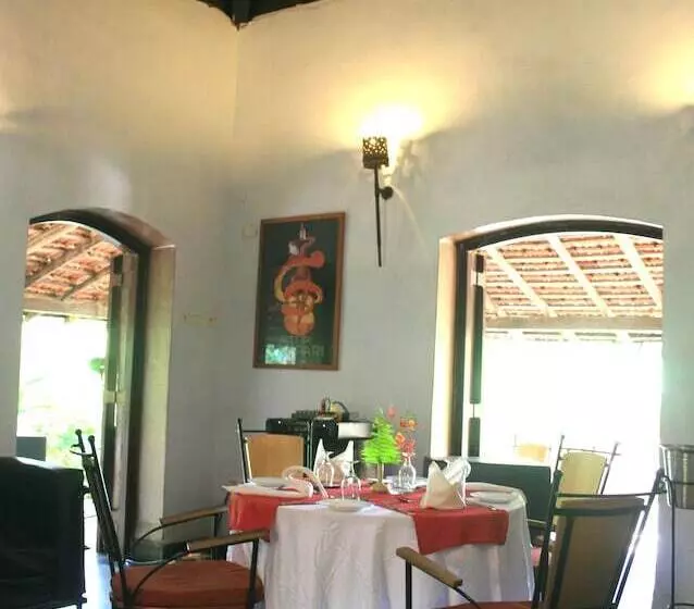 ホテル Laguna Anjuna