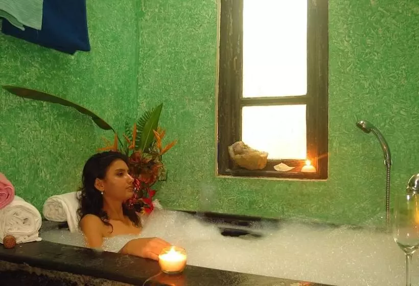 ホテル Laguna Anjuna