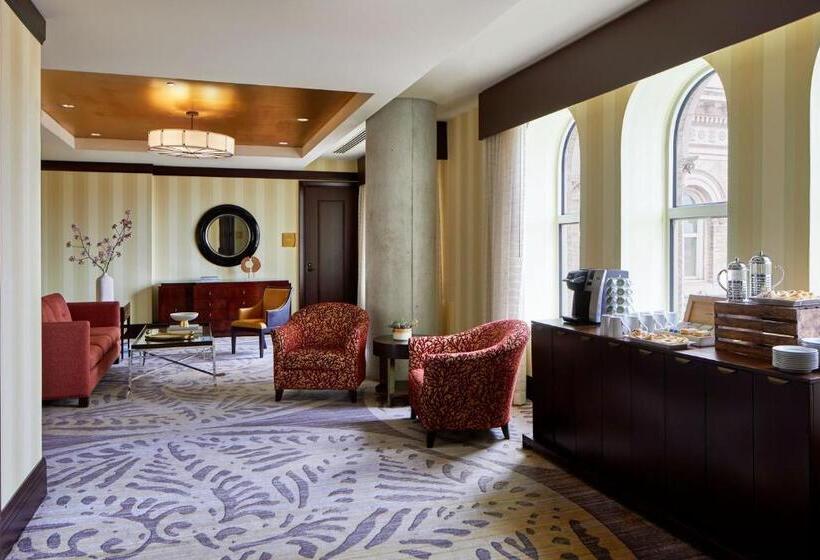 فندق Lancaster Marriott At Penn Square