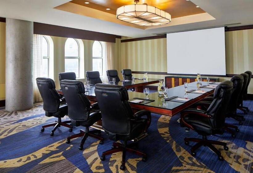 فندق Lancaster Marriott At Penn Square