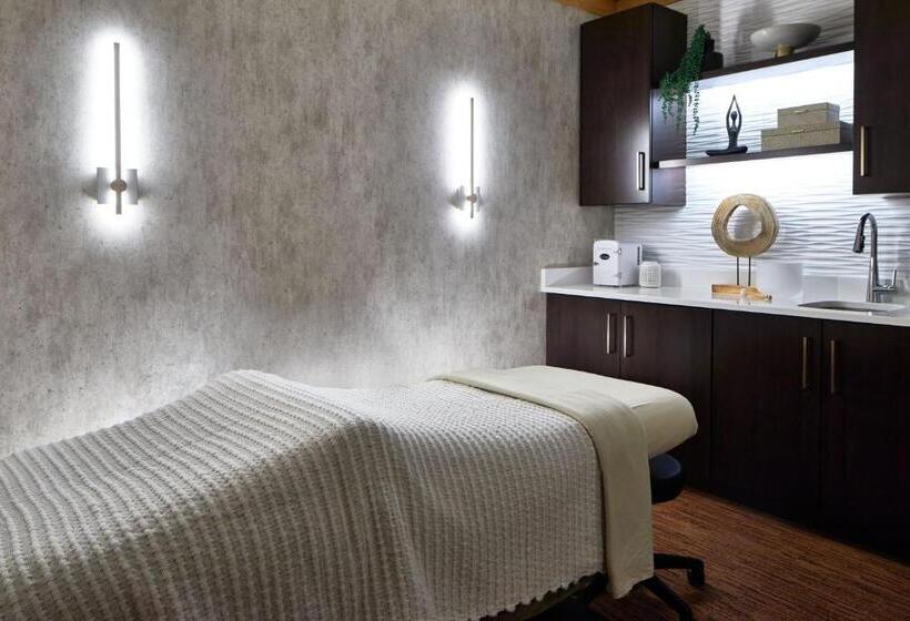 فندق Lancaster Marriott At Penn Square