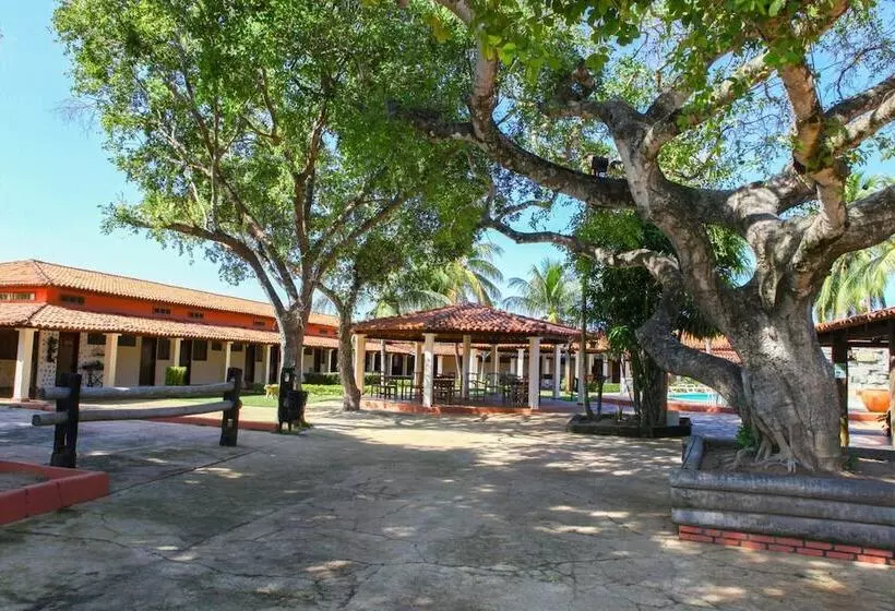 Отель Pantanal Mato Grosso