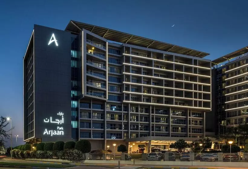 هتل Park Arjaan By Rotana, Abu Dhabi