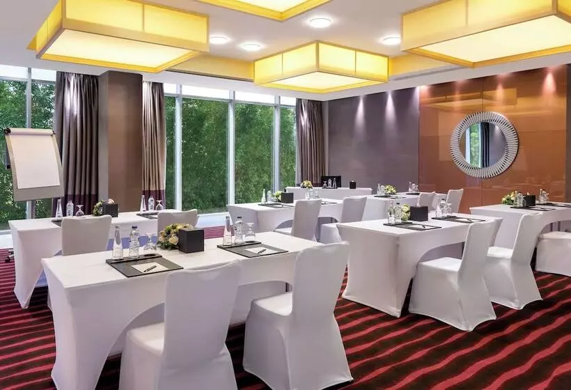 هتل Park Arjaan By Rotana, Abu Dhabi
