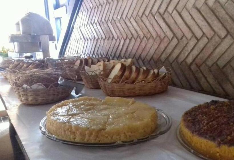 בית מלון כפרי Porto Marlin