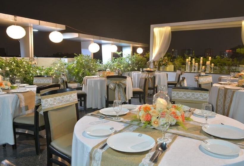 Rockland Hotel, C.r Park