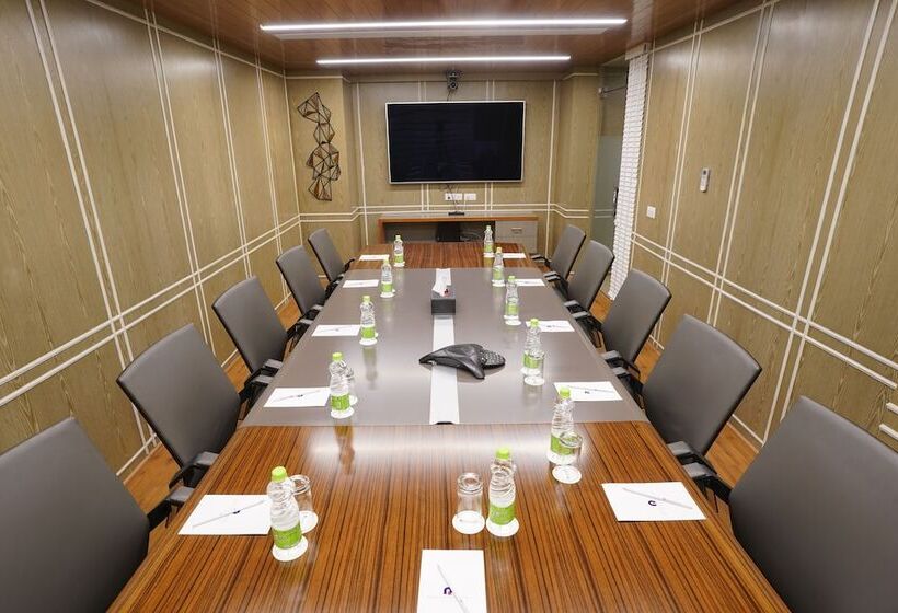 Rockland Hotel, C.r Park