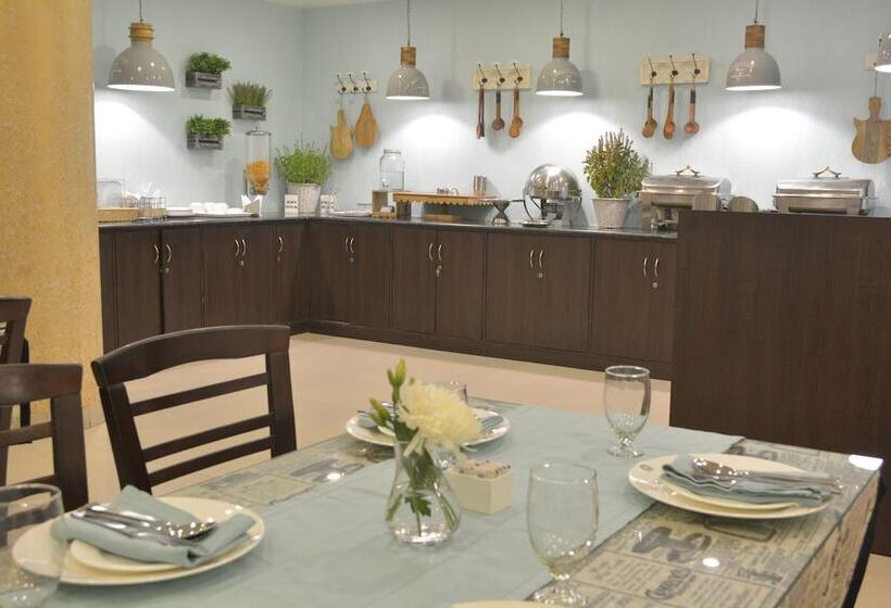 Rockland Hotel, C.r Park