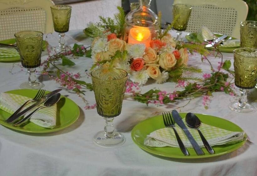 Rockland Hotel, C.r Park