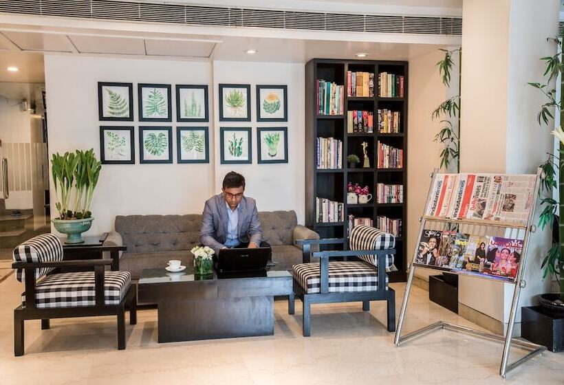 Rockland Hotel, C.r Park