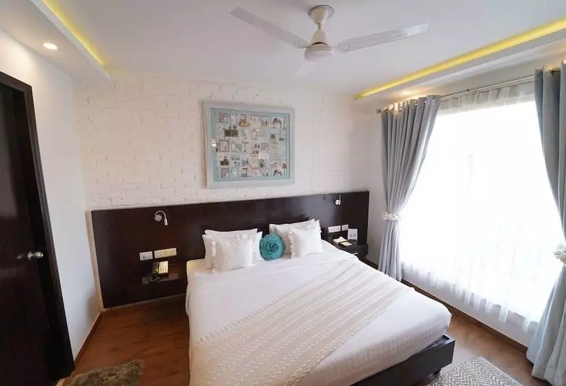 Rockland Hotel, C.r Park