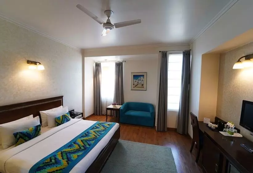 Rockland Hotel, C.r Park